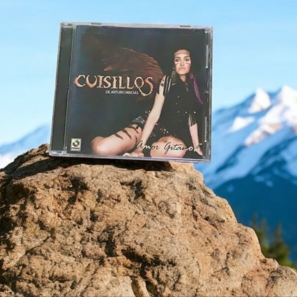 Cuisillos CD De Arturo Macias 12 songs used once great shape 🌹 - Picture 1 of 5
